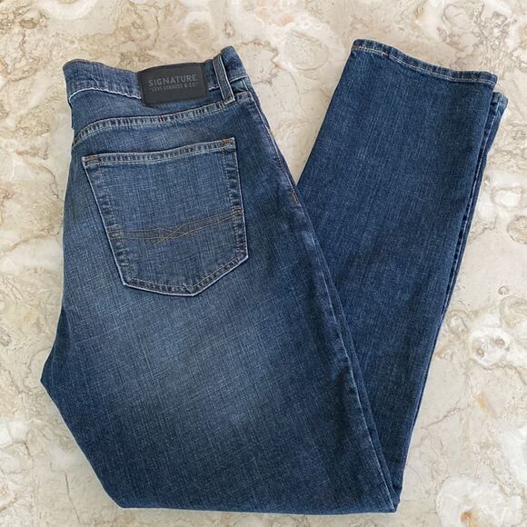 Signature by Levi Strauss & Co.™ Men's S37 Straight Fit Dark Denim Jeans - Picture 4 of 8